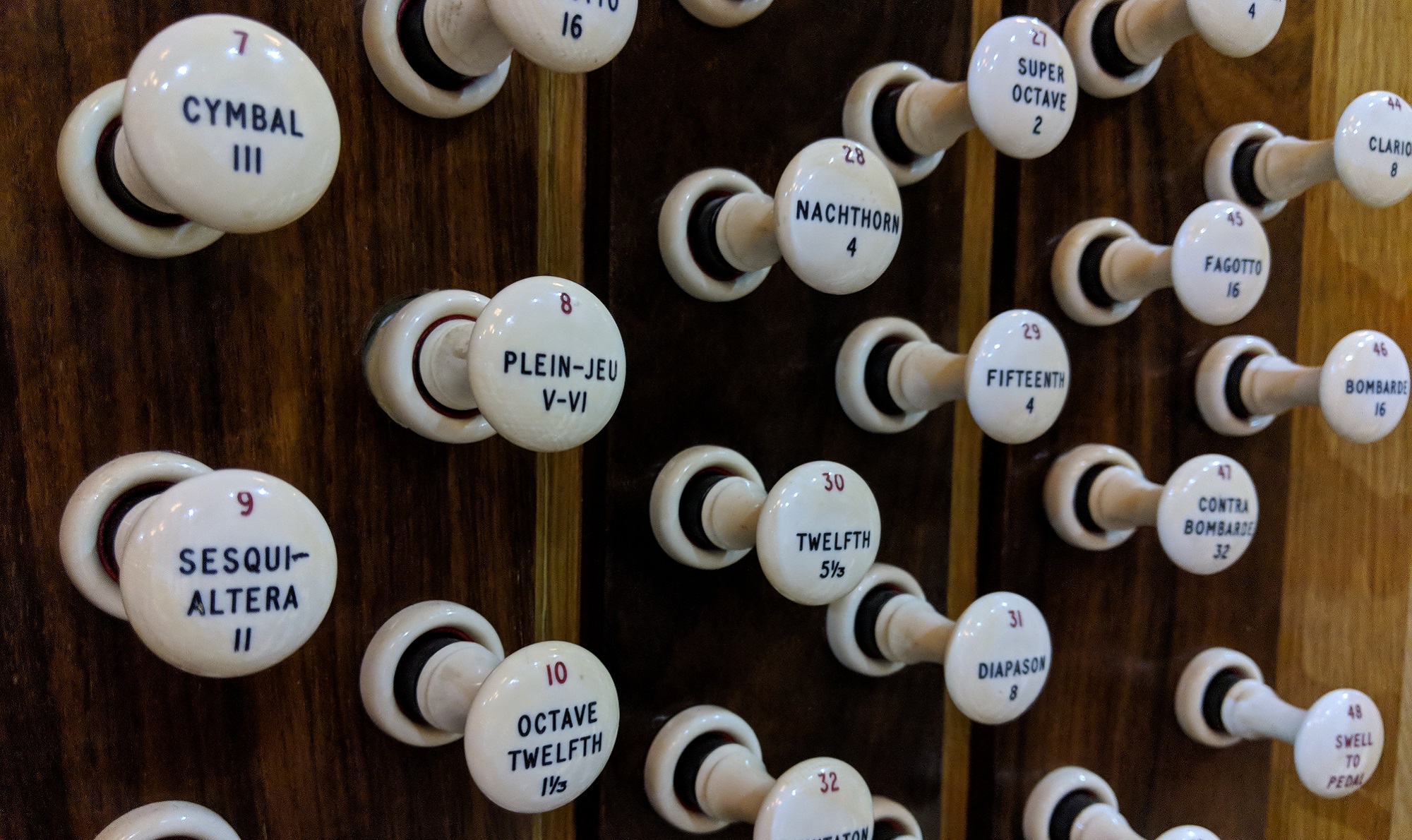 Leeds Town Hall organ stops